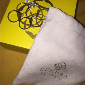 Kendra Scott 5 ring set